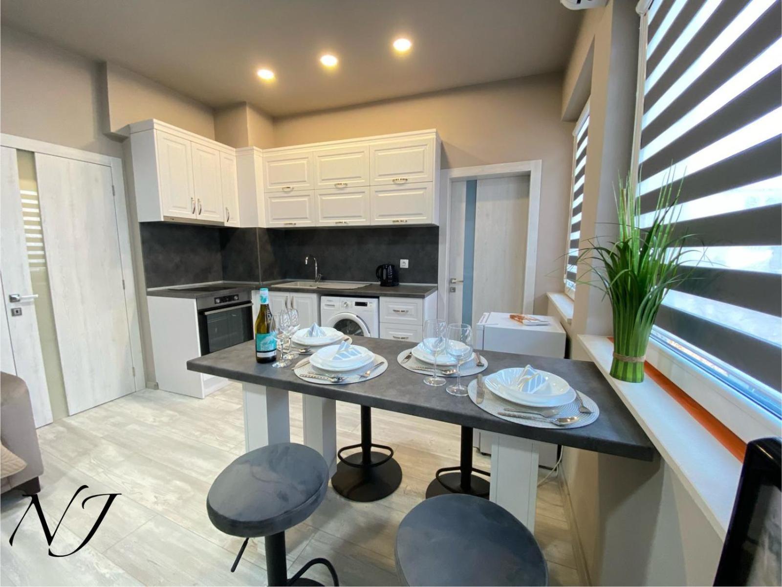 Nj Luxury Rooms And Suites Варна Экстерьер фото