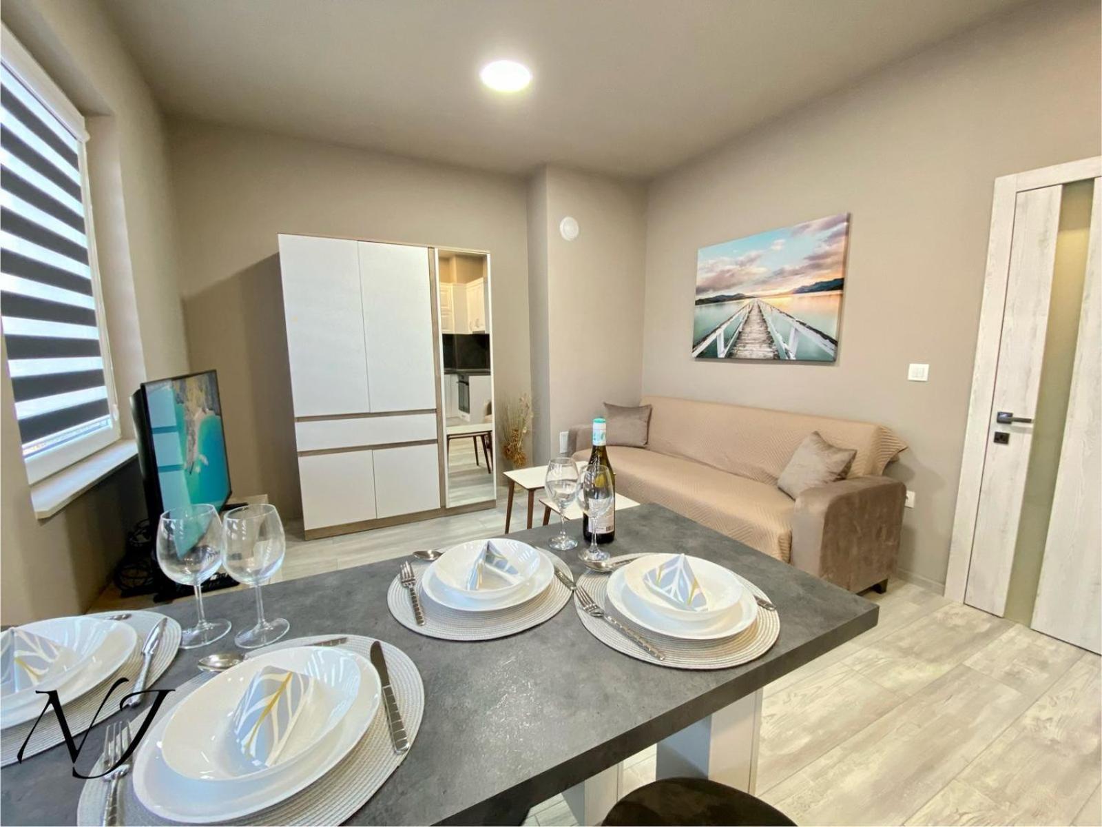 Nj Luxury Rooms And Suites Варна Экстерьер фото