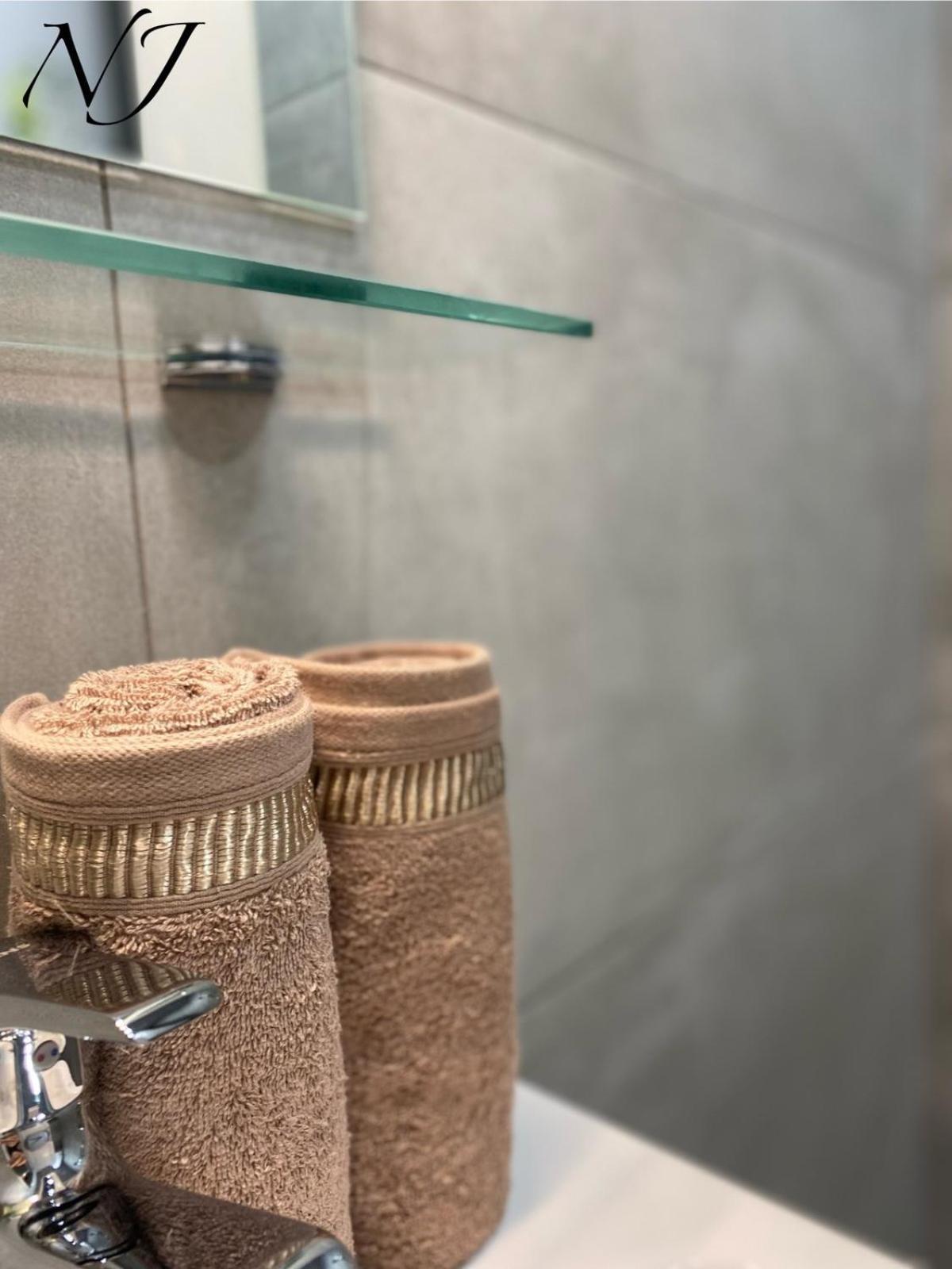 Nj Luxury Rooms And Suites Варна Экстерьер фото