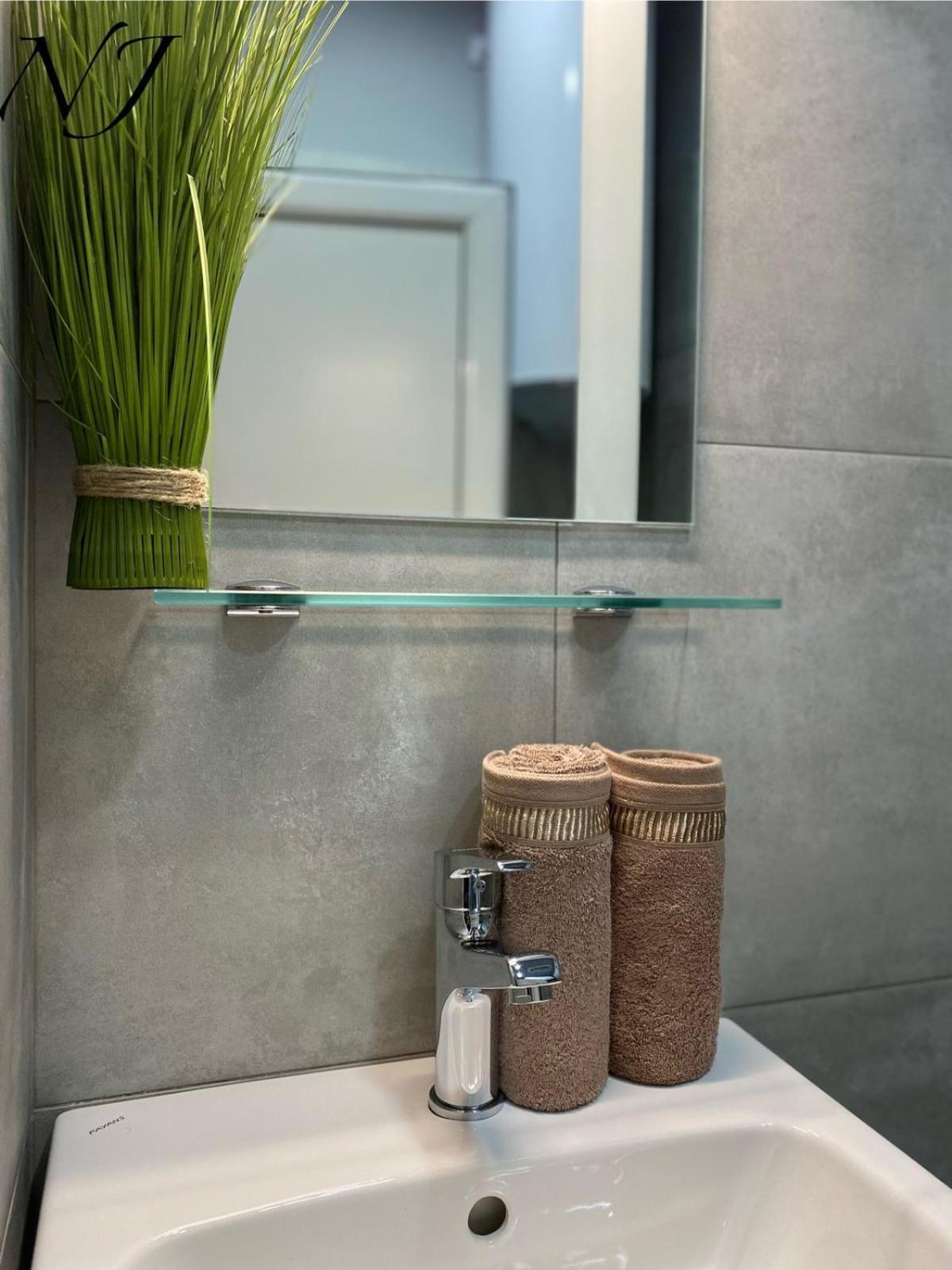 Nj Luxury Rooms And Suites Варна Экстерьер фото