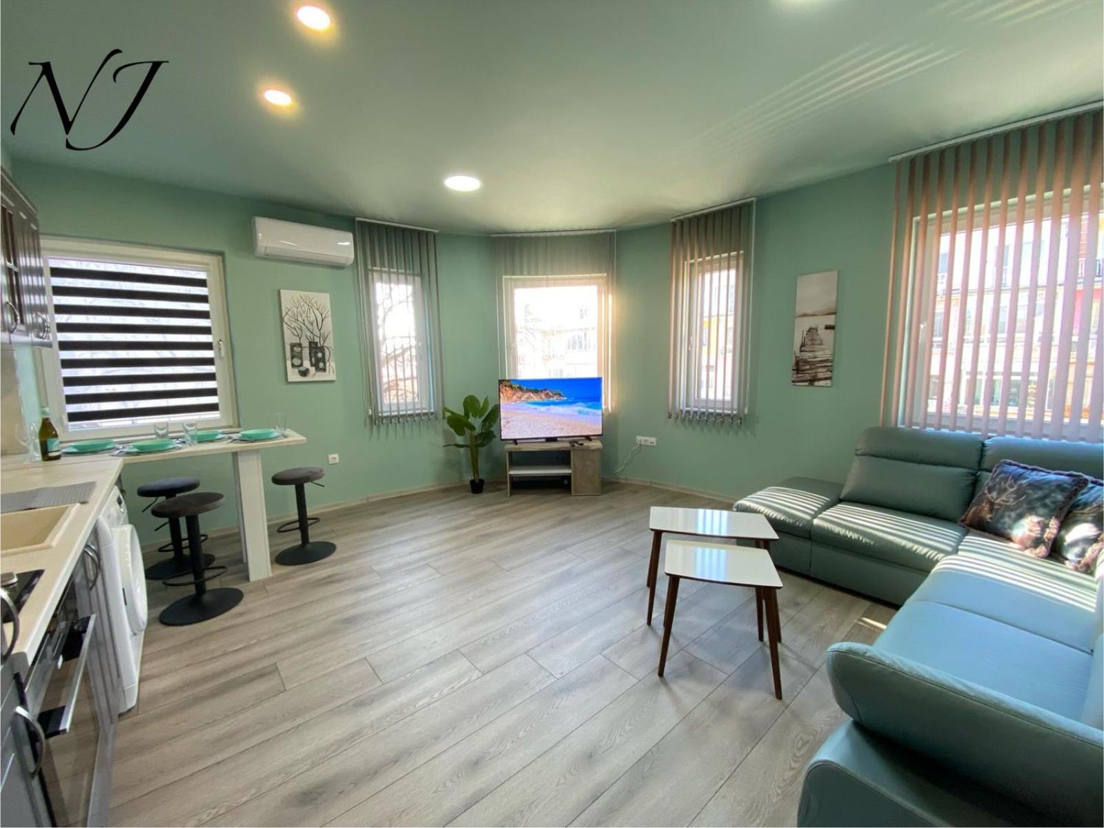 Nj Luxury Rooms And Suites Варна Экстерьер фото
